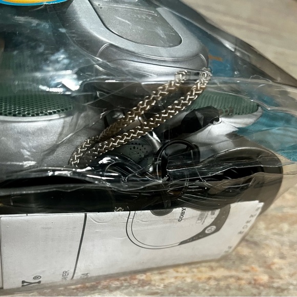 New Coby CX-CD1234 personal portable CD player mini AM/FM radio & mini speakers - Picture 5 of 16